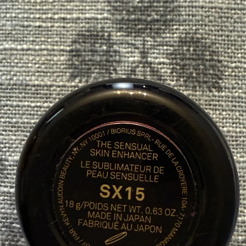 Kevyn Aucoin SX 15 Sensual Skin Enhancer in SX15 New